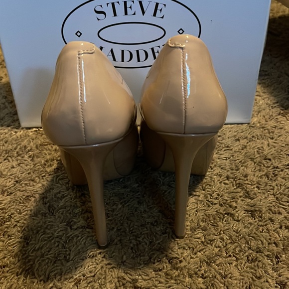 Steve Madden Deja Vu Fawn Patent 8.5 - Picture 4 of 5